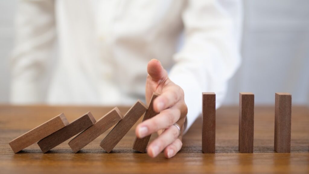 マネージメントによるリスク回避のイメージ