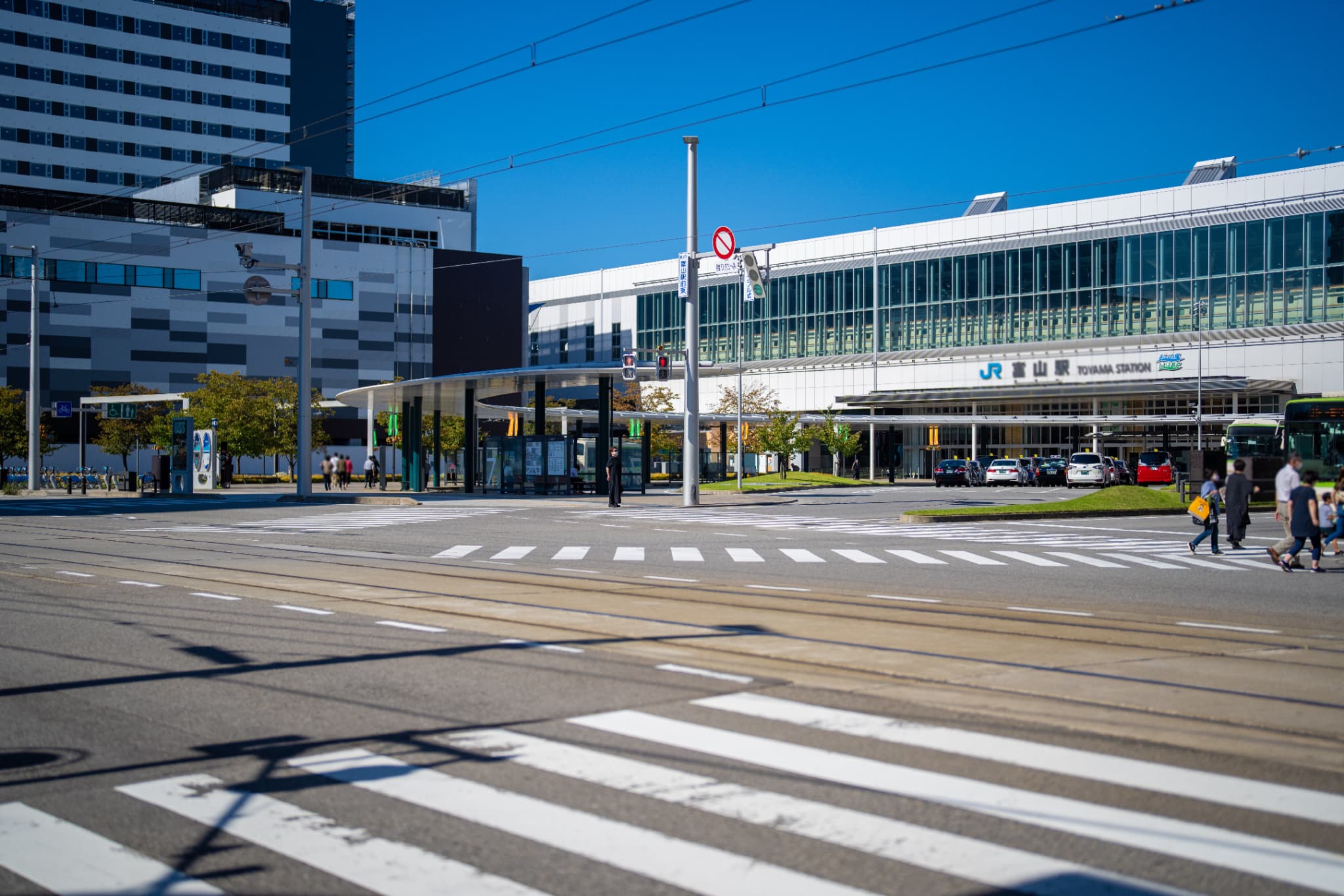 富山県富山市の富山駅前