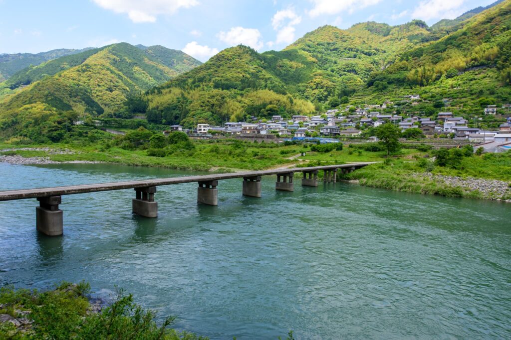 高知県仁淀川にかかる沈下橋